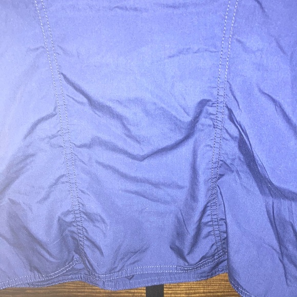 Peaches Uniforms Navy Blue V-Neck Scrub Top - Picture 7 of 9